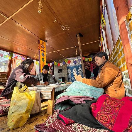 Hippy Hyde Kalga Hotel Kalgha Ngoại thất bức ảnh